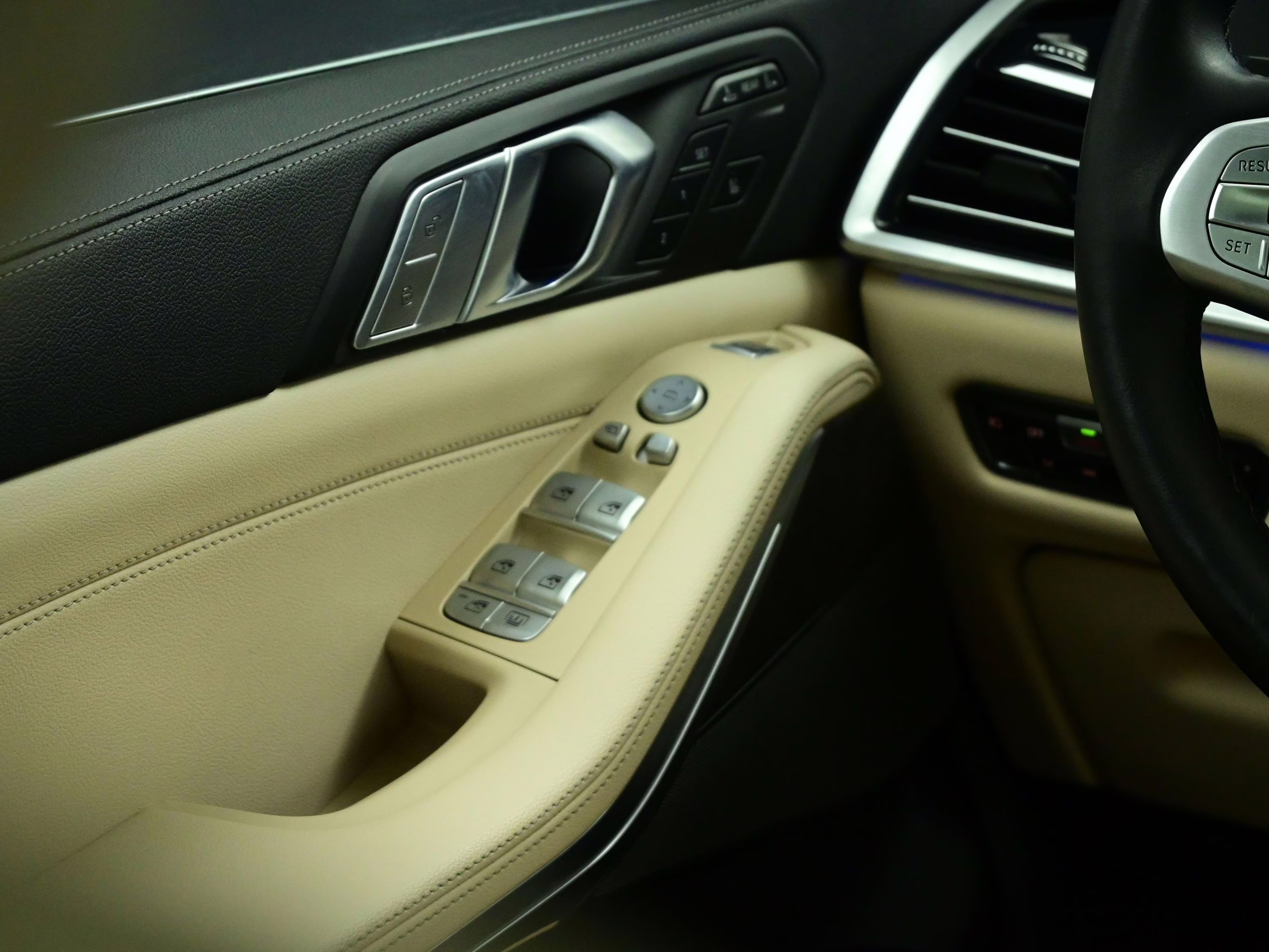 2021 Manhattan Green Metallic BMW X7 xDrive40i AWD SUV