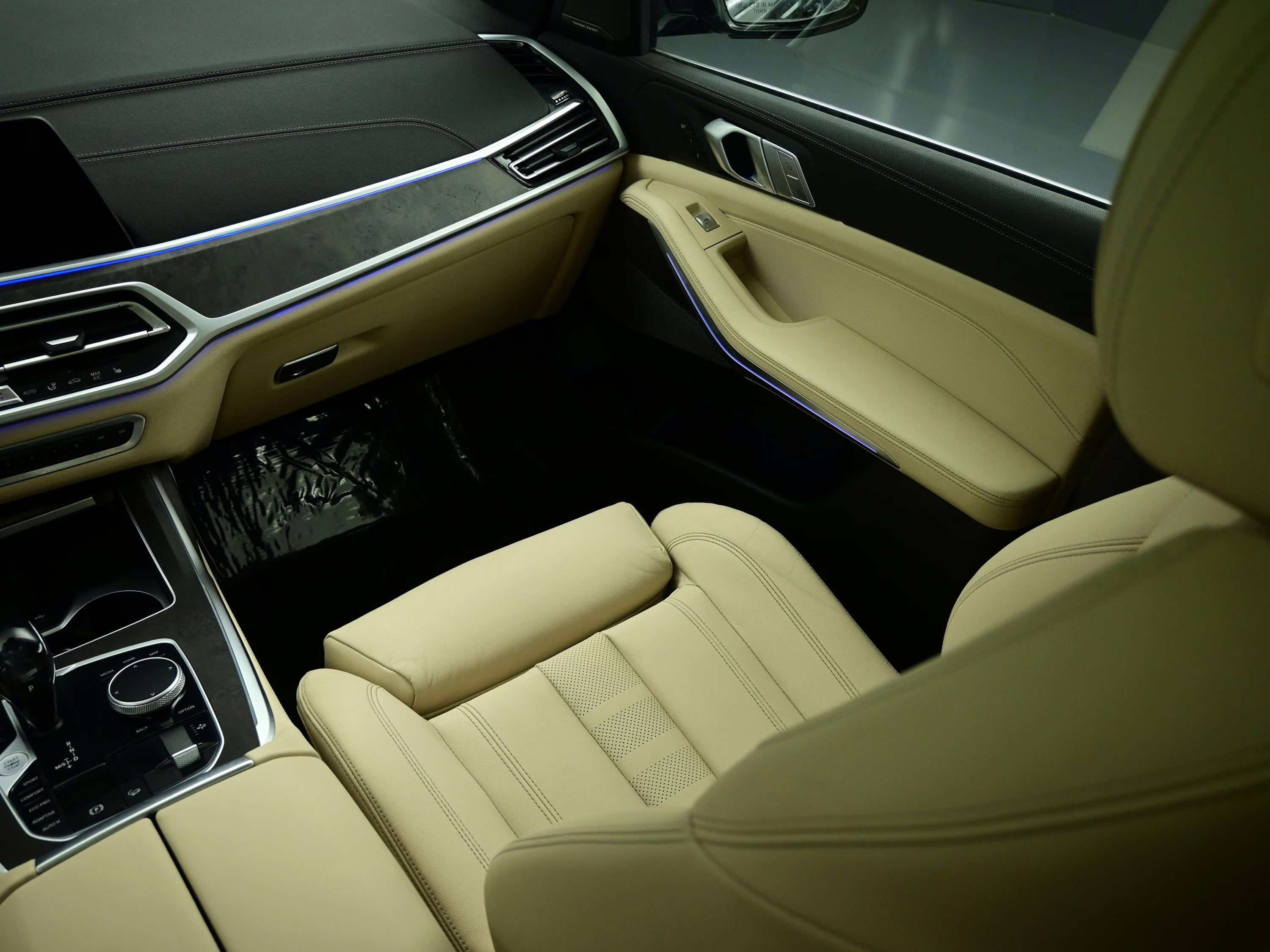 2021 Manhattan Green Metallic BMW X7 xDrive40i AWD SUV