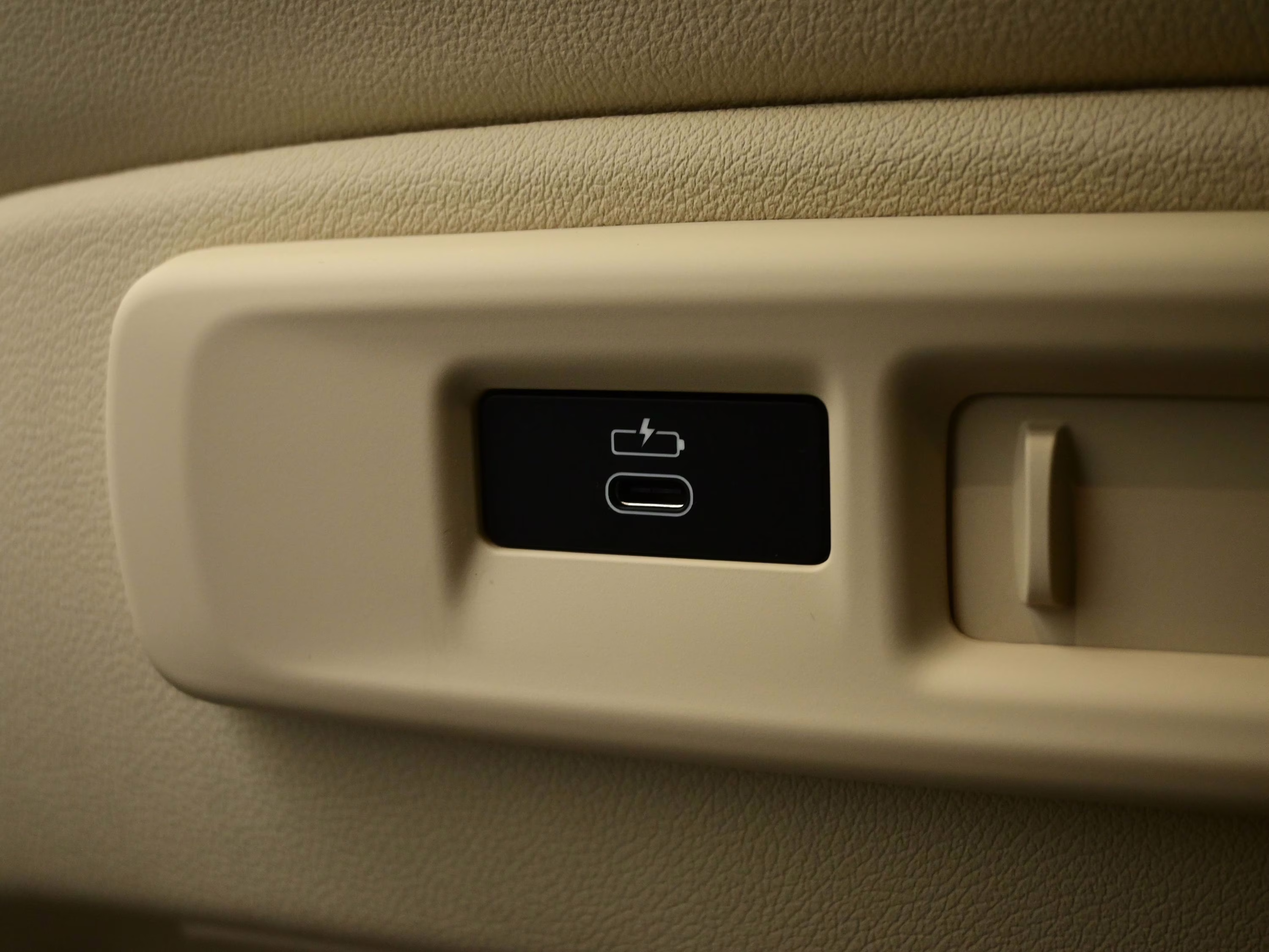 2021 Manhattan Green Metallic BMW X7 xDrive40i AWD SUV