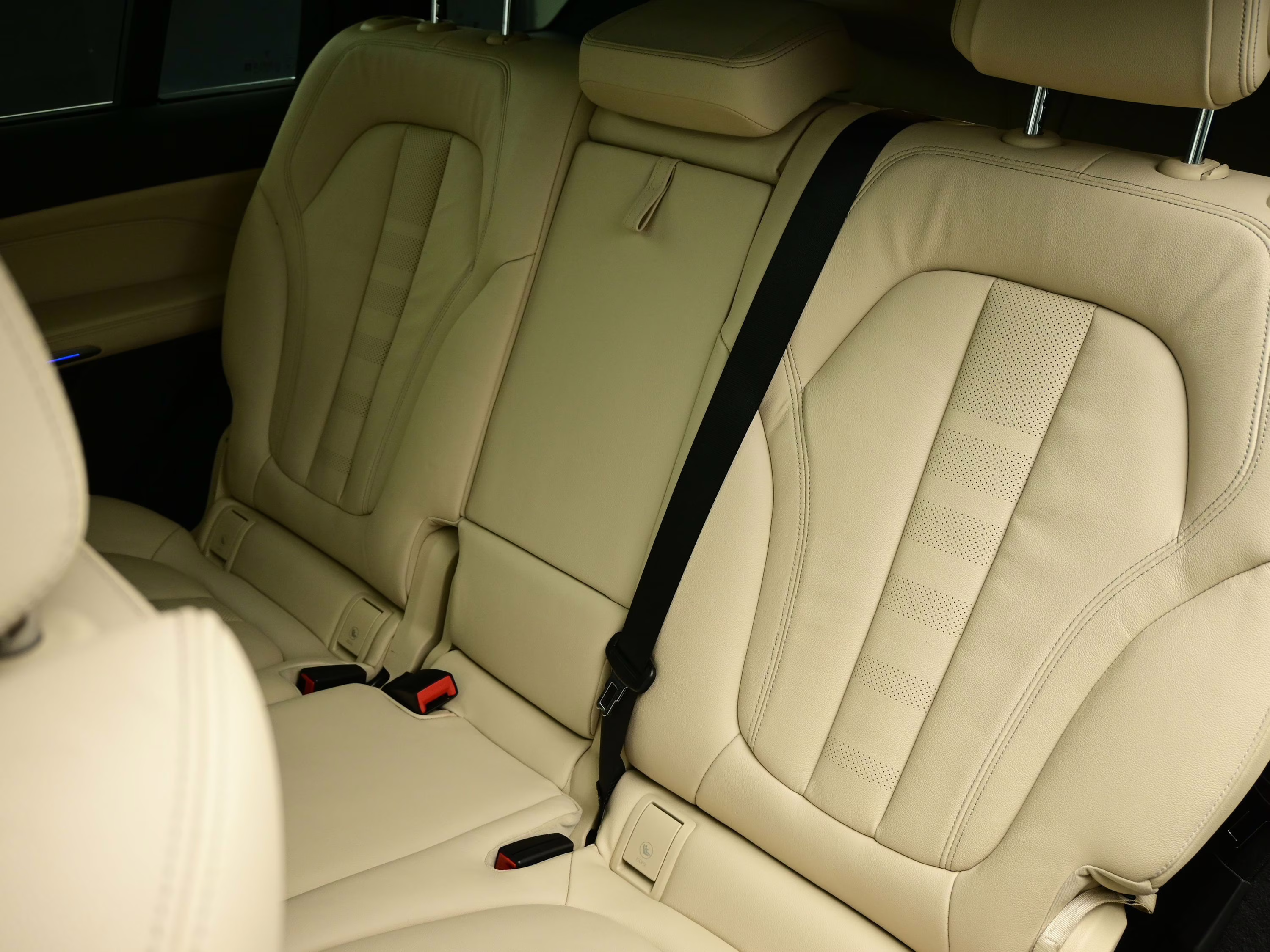 2021 Manhattan Green Metallic BMW X7 xDrive40i AWD SUV