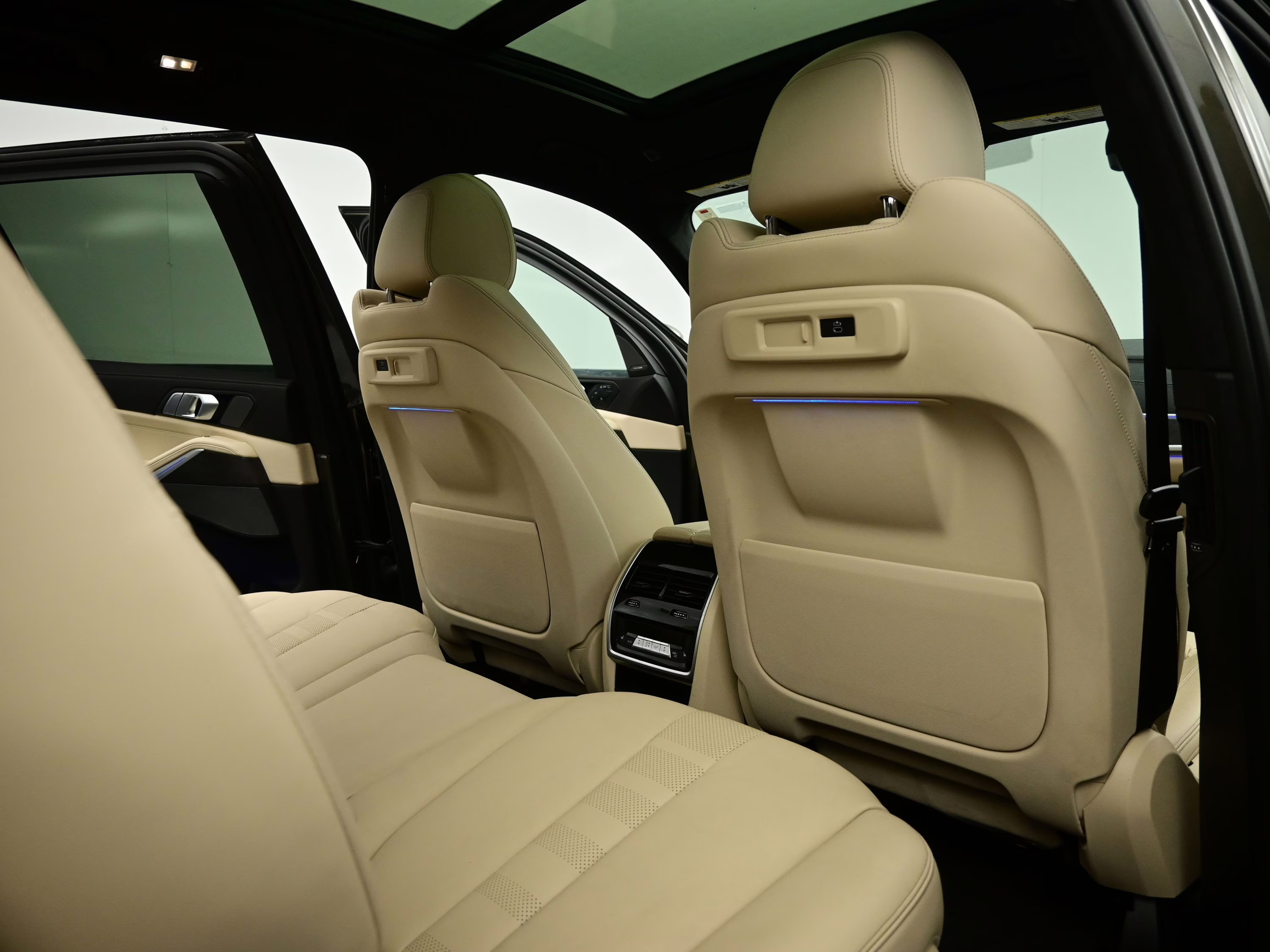 2021 Manhattan Green Metallic BMW X7 xDrive40i AWD SUV