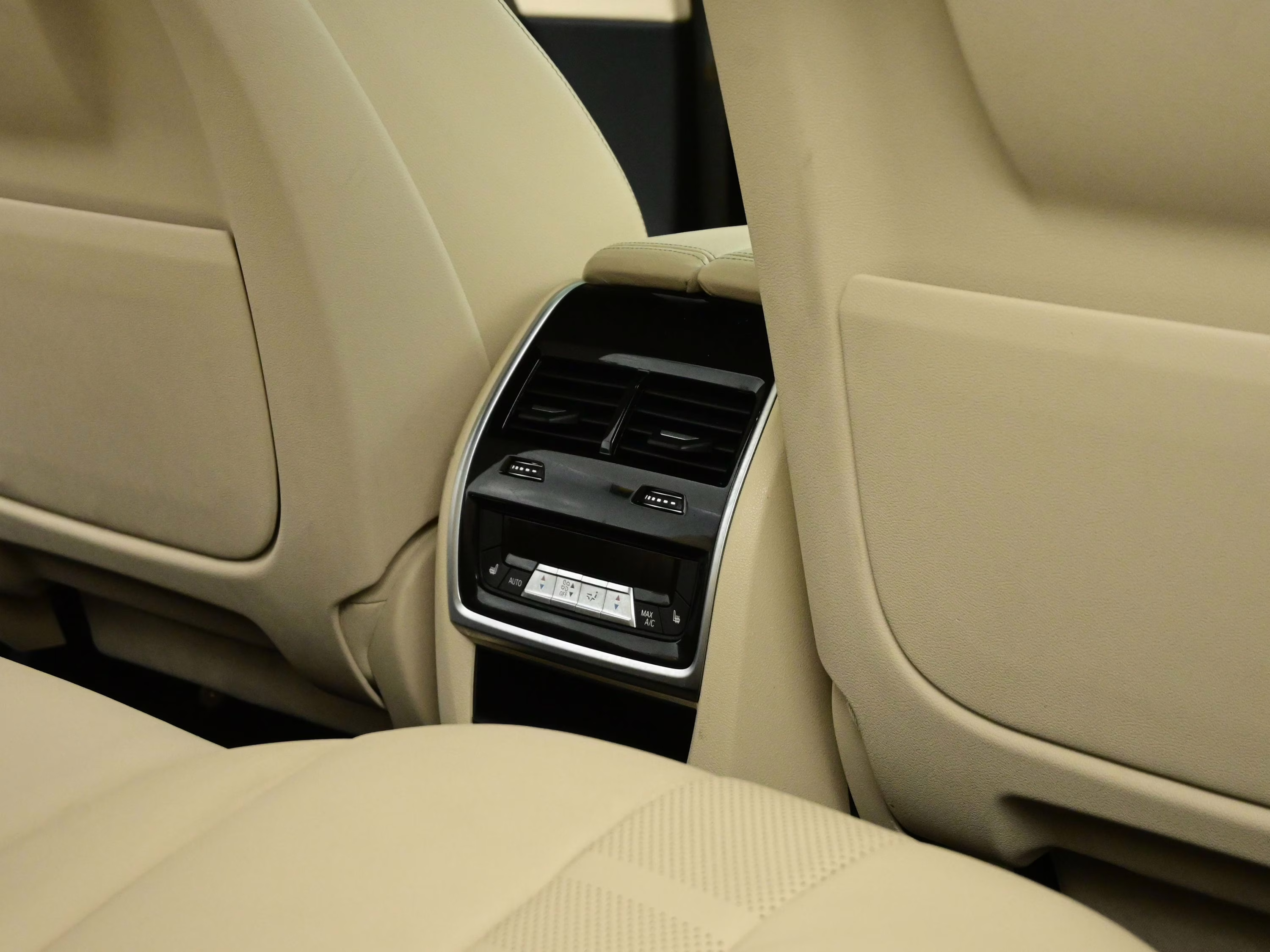 2021 Manhattan Green Metallic BMW X7 xDrive40i AWD SUV