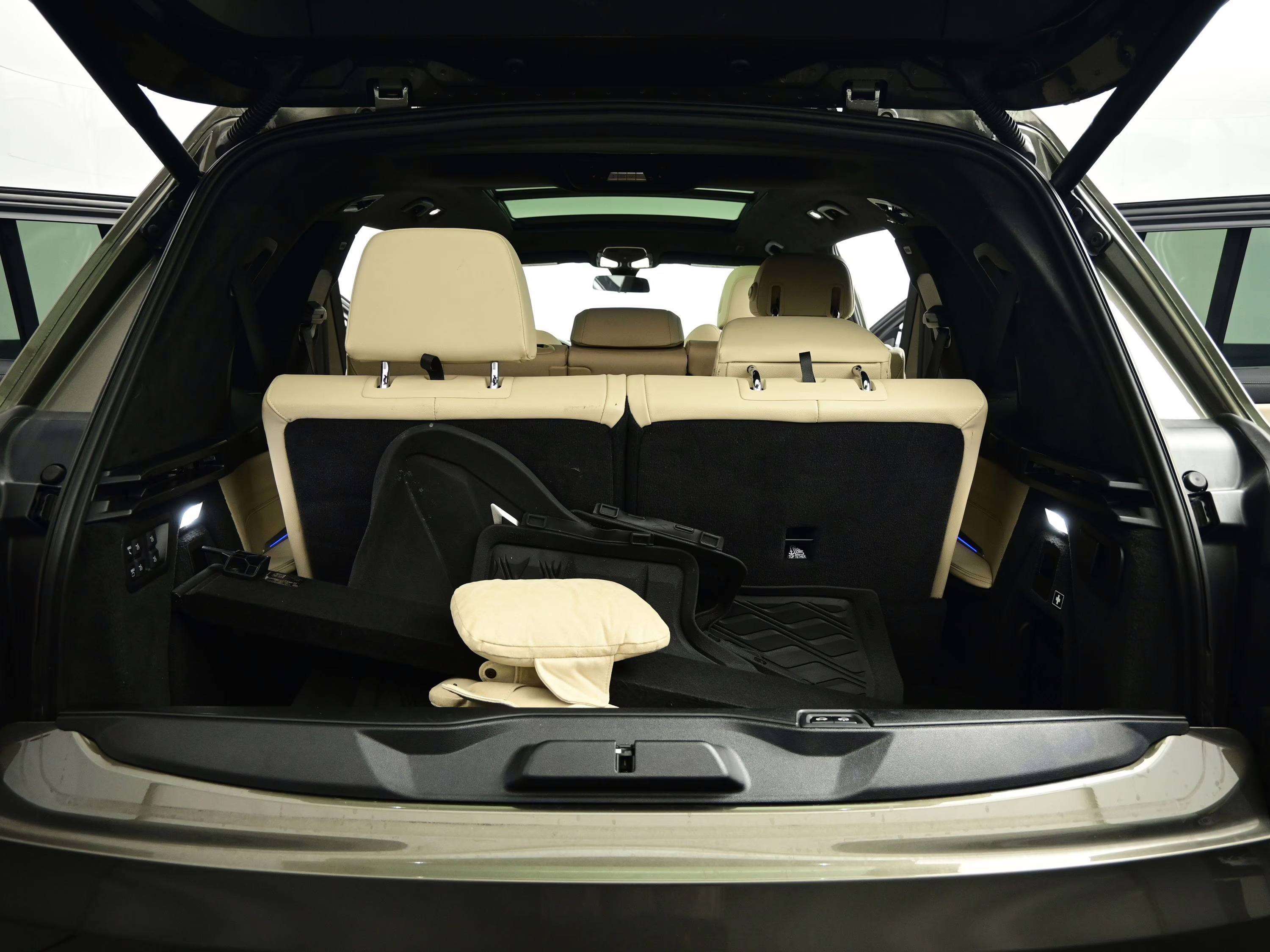 2021 Manhattan Green Metallic BMW X7 xDrive40i AWD SUV