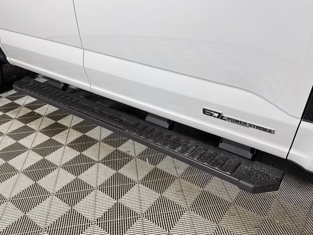 2026 Avalanche Ford Super Duty F-250 SRW Lariat 4X4 Truck