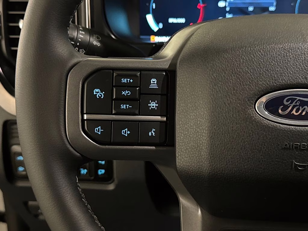 2026 Avalanche Ford Super Duty F-250 SRW Lariat 4X4 Truck