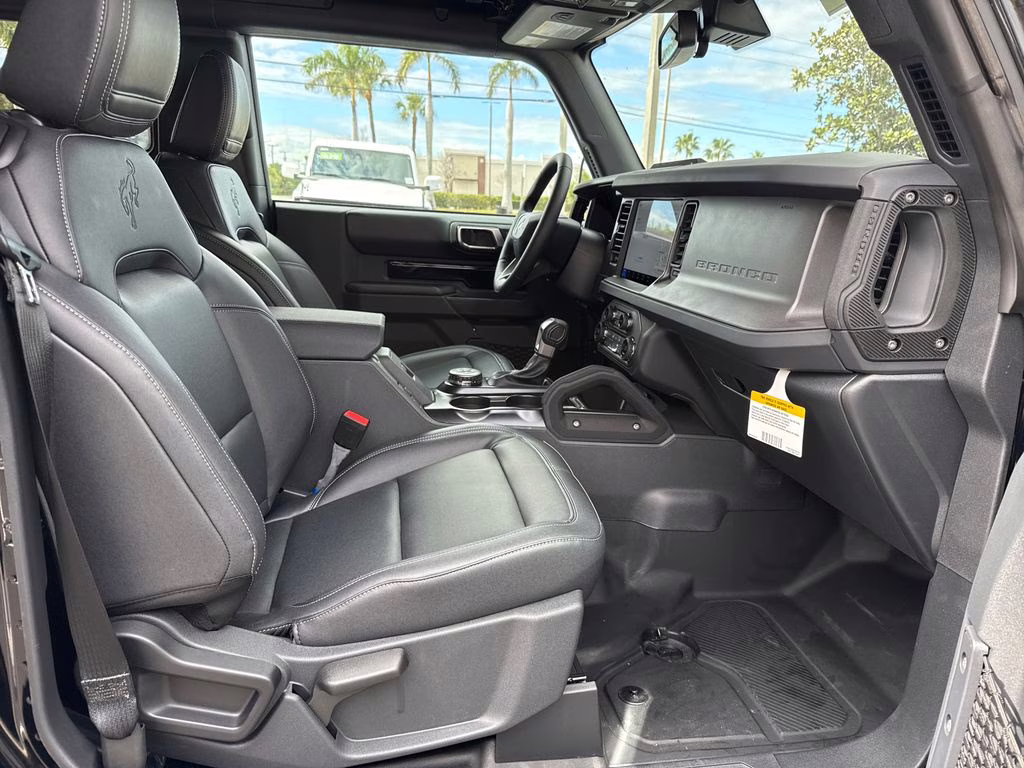 2025 Shadow Black Ford Bronco Badlands 4X4 SUV