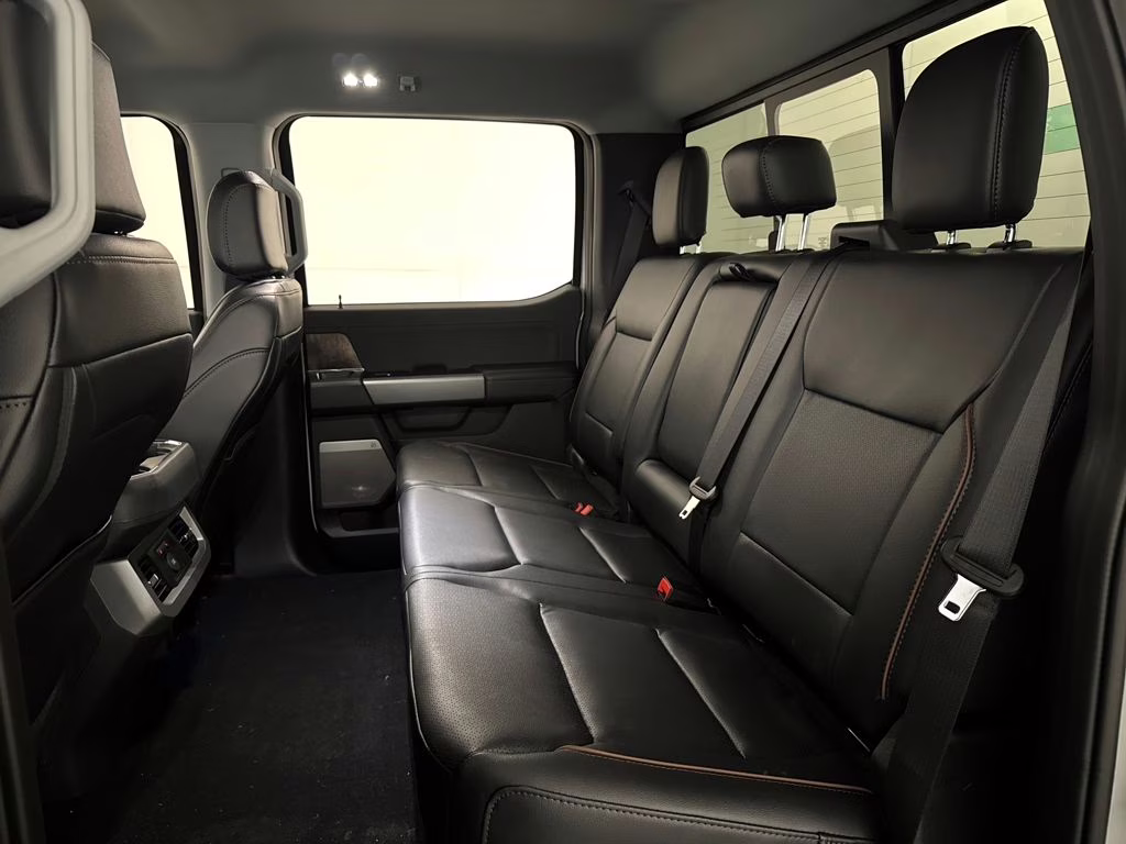 2026 Avalanche Ford Super Duty F-250 SRW Lariat 4X4 Truck