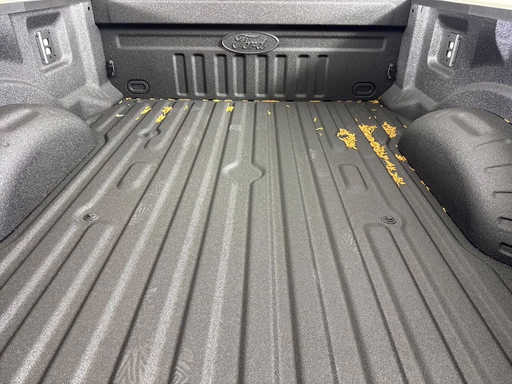 2026 Avalanche Ford Super Duty F-250 SRW Lariat 4X4 Truck