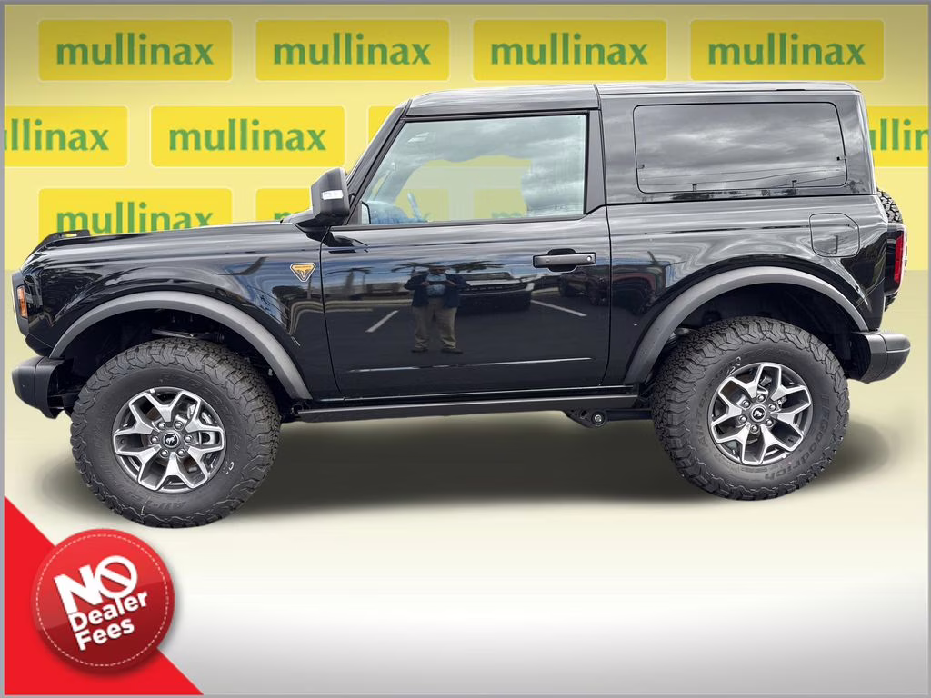 2025 Shadow Black Ford Bronco Badlands 4X4 SUV