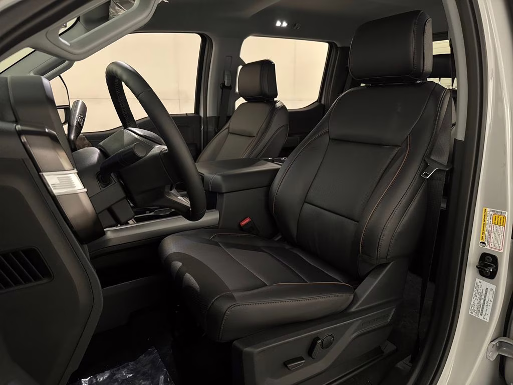 2026 Avalanche Ford Super Duty F-250 SRW Lariat 4X4 Truck