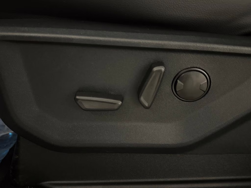 2026 Avalanche Ford Super Duty F-250 SRW Lariat 4X4 Truck