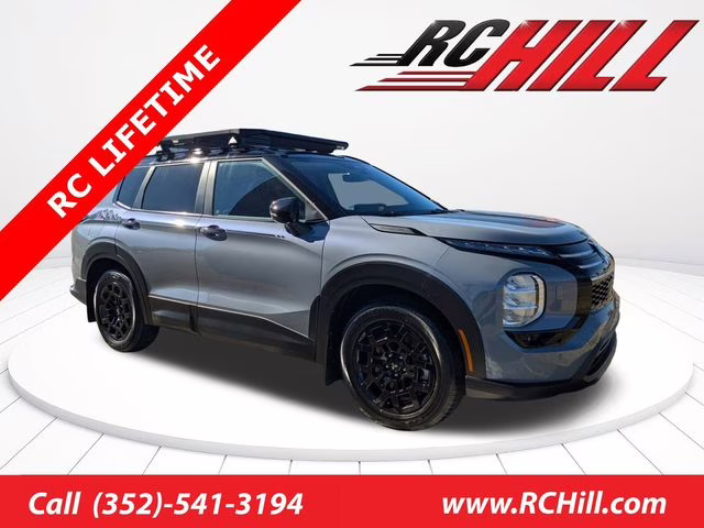 2026 Moonstone Gray/Black Roof Mitsubishi Outlander Trail Edition AWD SUV