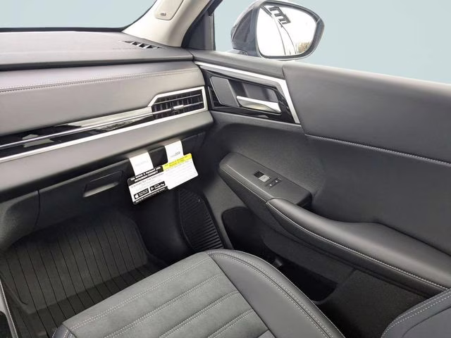 2026 Moonstone Gray/Black Roof Mitsubishi Outlander Trail Edition AWD SUV