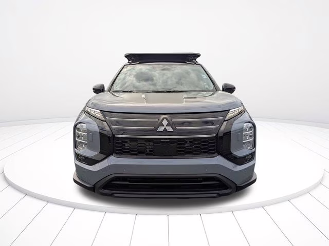 2026 Moonstone Gray/Black Roof Mitsubishi Outlander Trail Edition AWD SUV