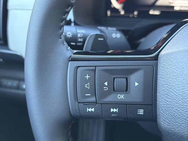 2026 Gun Metallic Nissan Pathfinder SL FWD SUV