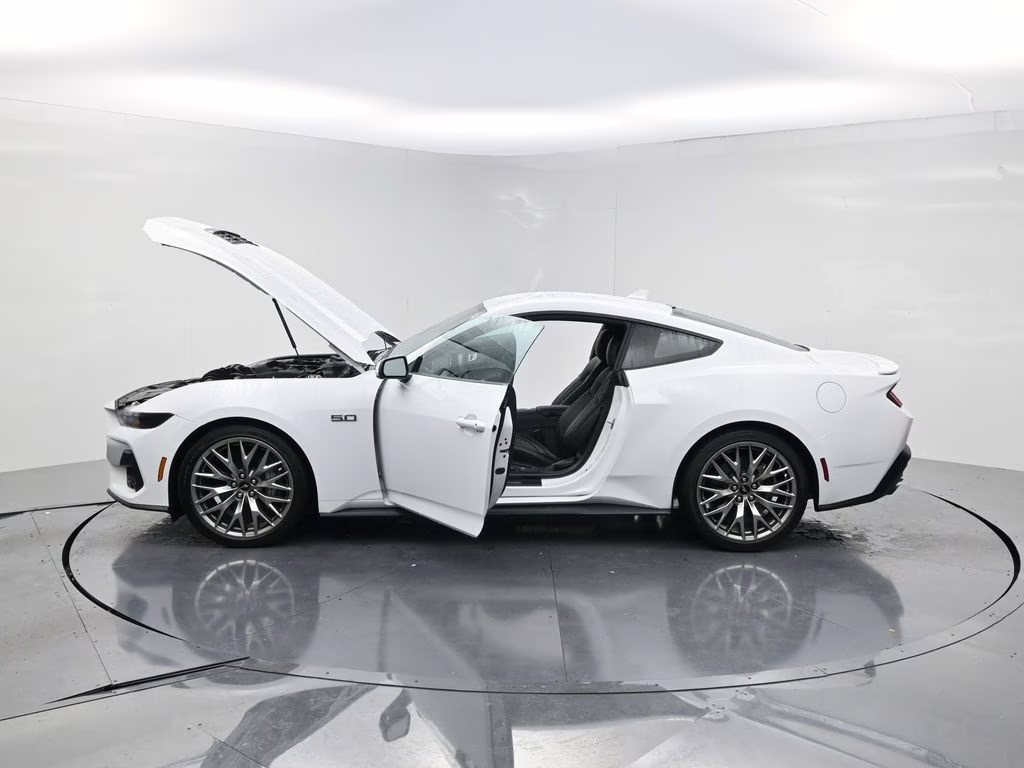 2025 Oxford White Ford Mustang GT Premium RWD Coupe