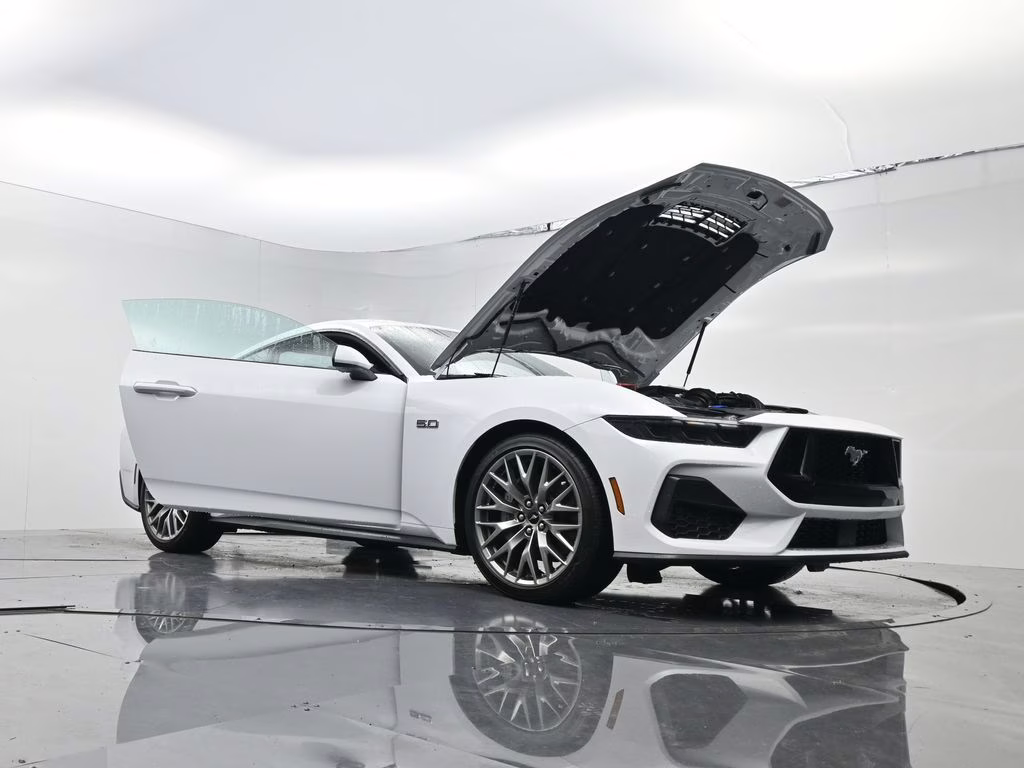 2025 Oxford White Ford Mustang GT Premium RWD Coupe