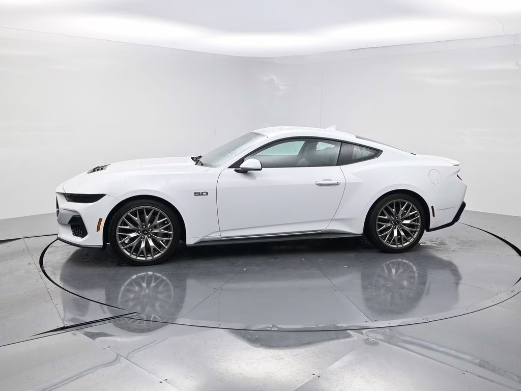 2025 Oxford White Ford Mustang GT Premium RWD Coupe