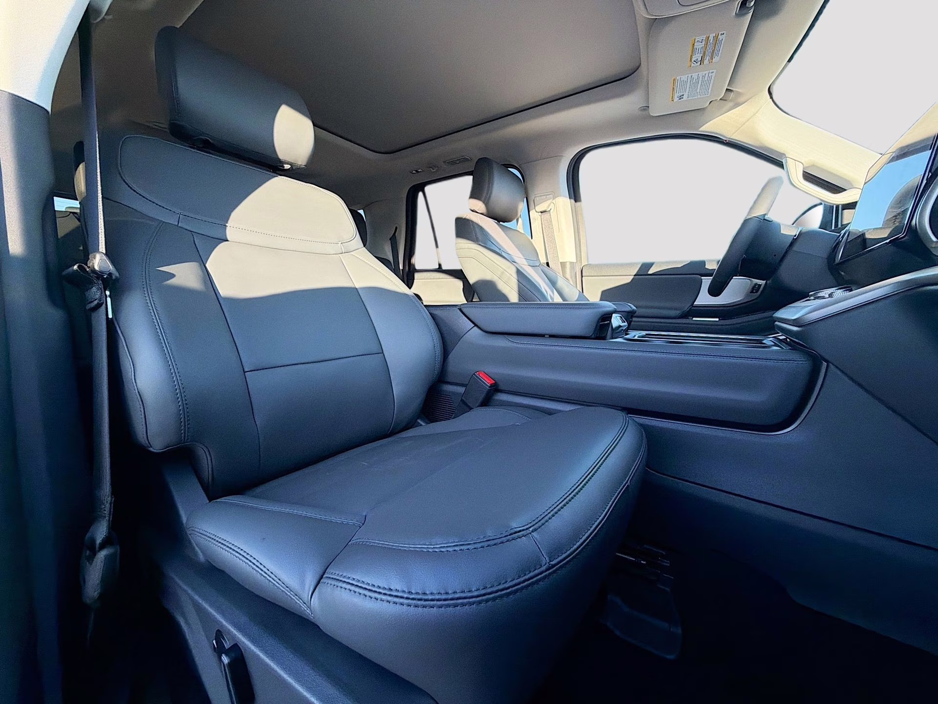 2026 Agate Black Metallic Ford Expedition Max Active RWD SUV