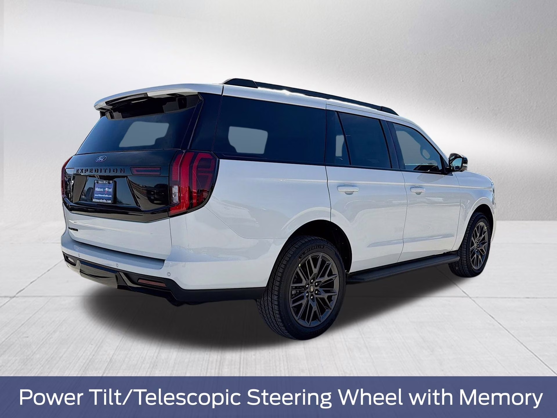 2026 Star White Metallic Tri-Coat Ford Expedition Platinum 4X4 SUV