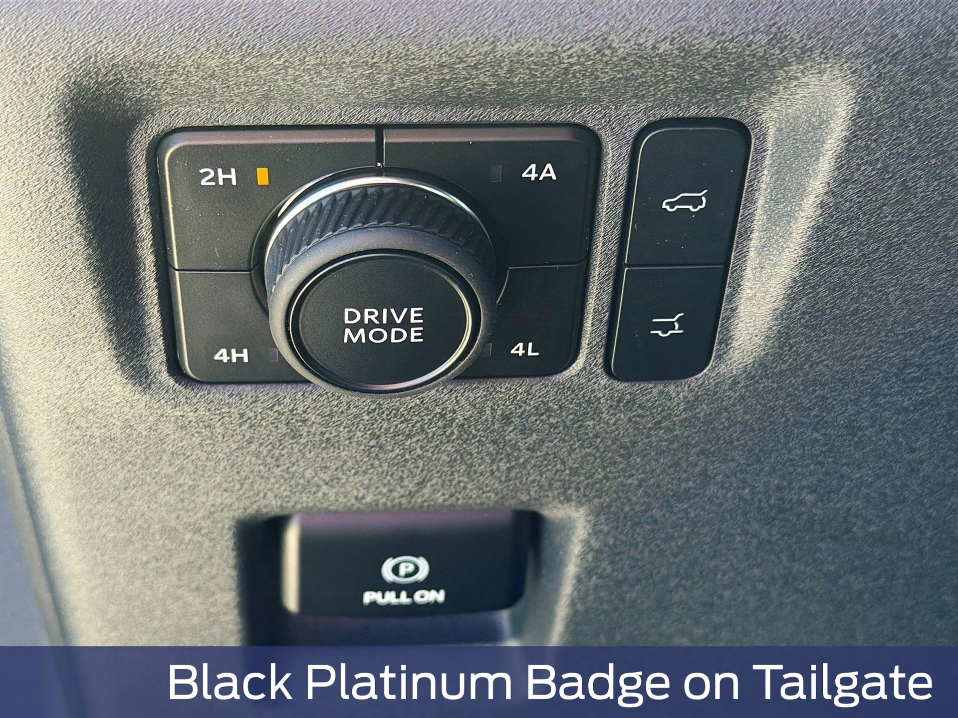 2026 Star White Metallic Tri-Coat Ford Expedition Platinum 4X4 SUV