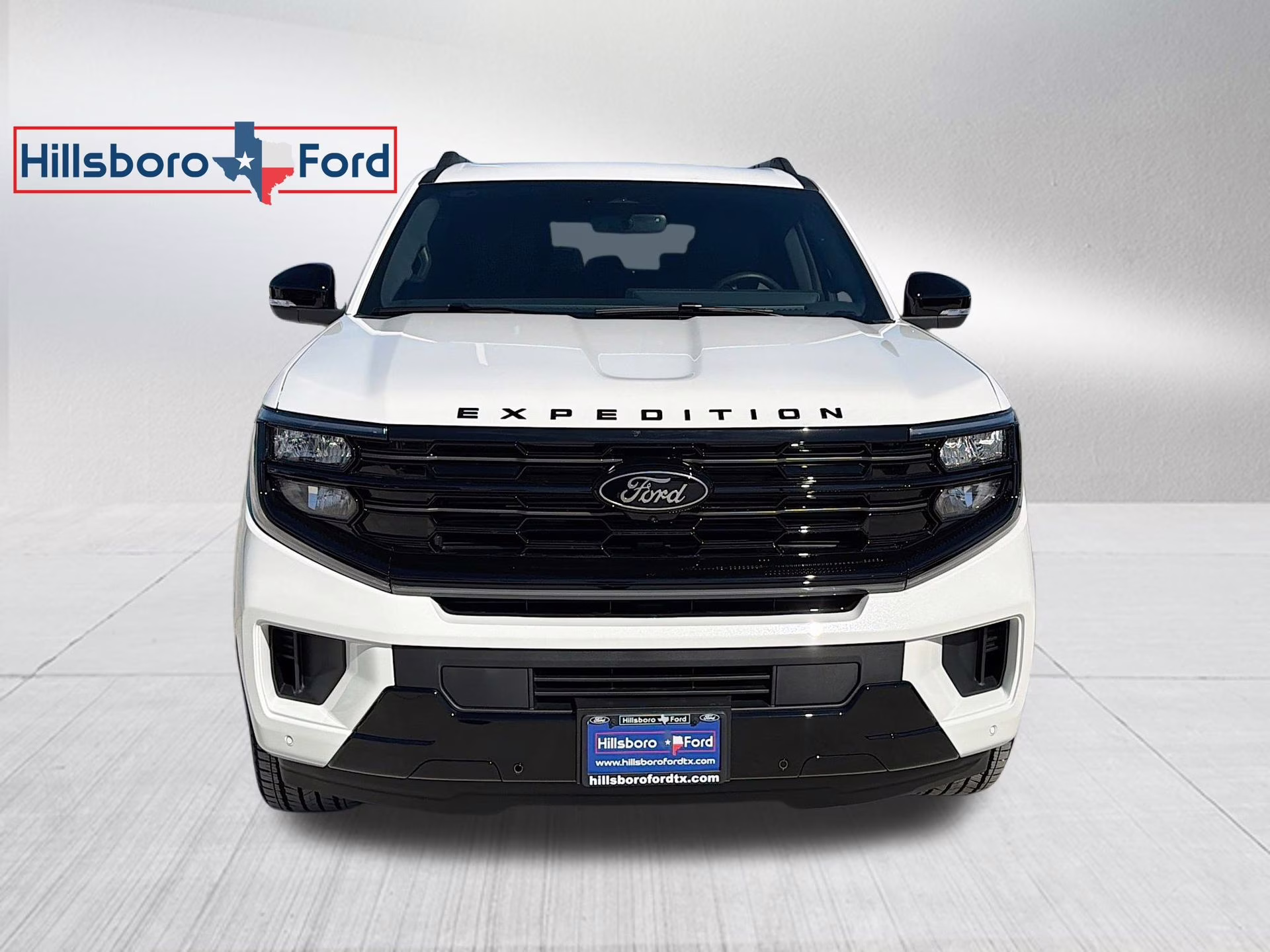 2026 Star White Metallic Tri-Coat Ford Expedition Platinum 4X4 SUV