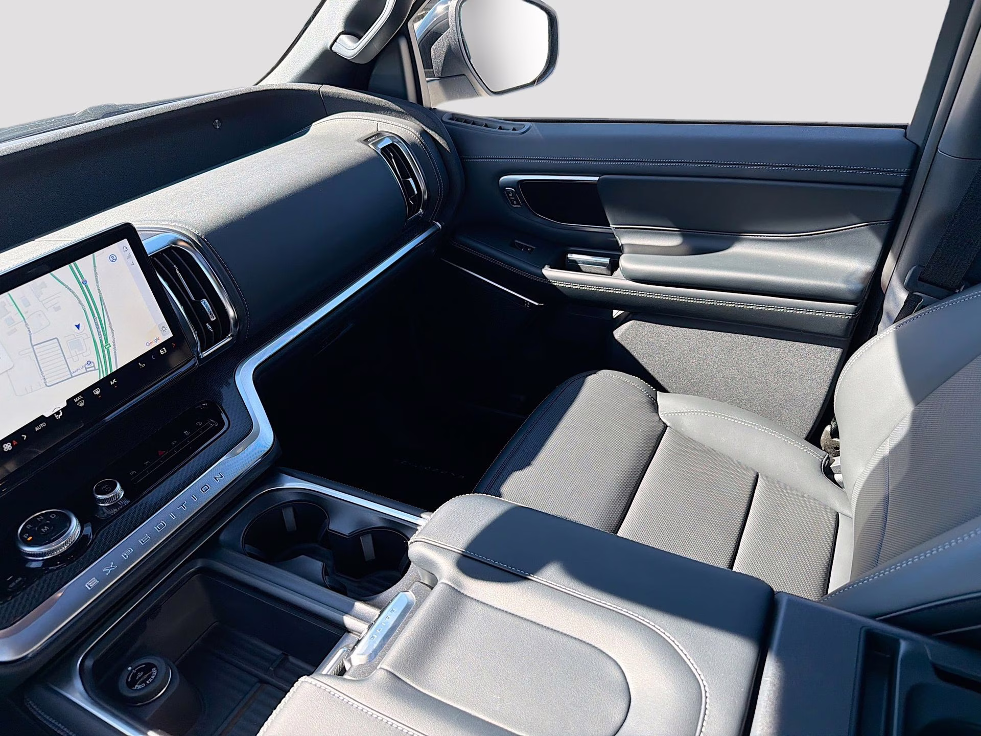 2026 Star White Metallic Tri-Coat Ford Expedition Platinum 4X4 SUV