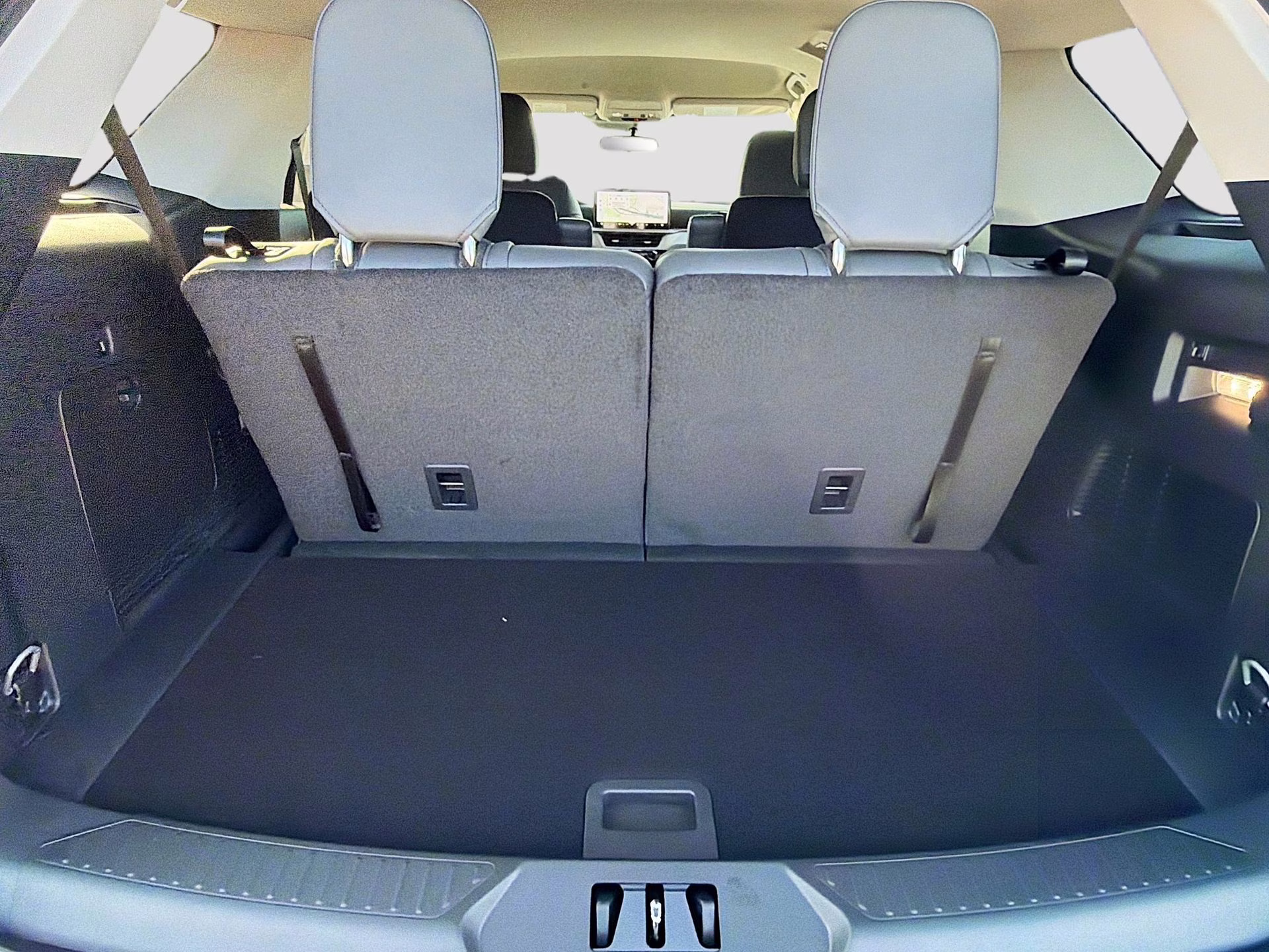 2026 Agate Black Metallic Ford Explorer Active RWD SUV