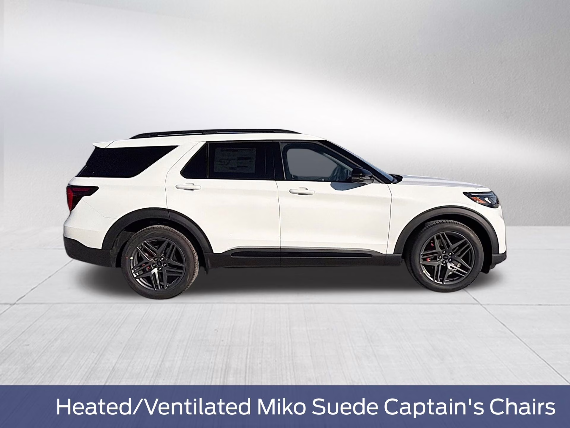 2026 Star White Metallic Tri-Coat Ford Explorer ST 4X4 SUV