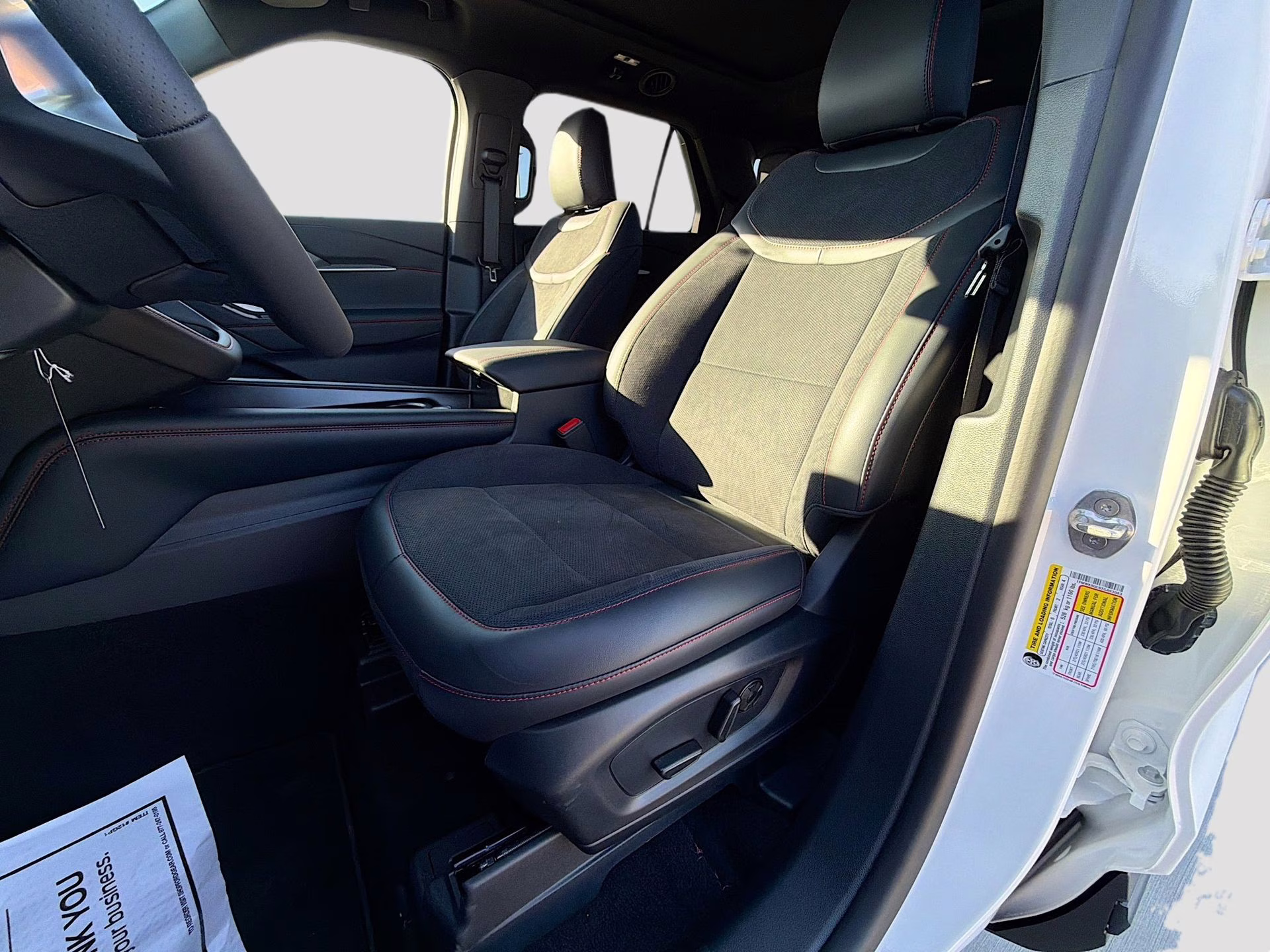 2026 Star White Metallic Tri-Coat Ford Explorer ST 4X4 SUV