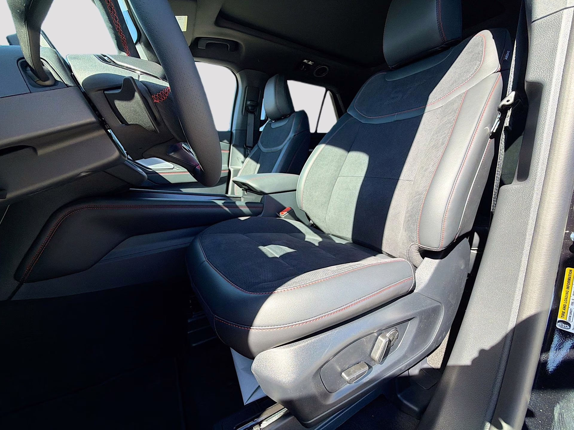 2026 Agate Black Metallic Ford Explorer ST 4X4 SUV