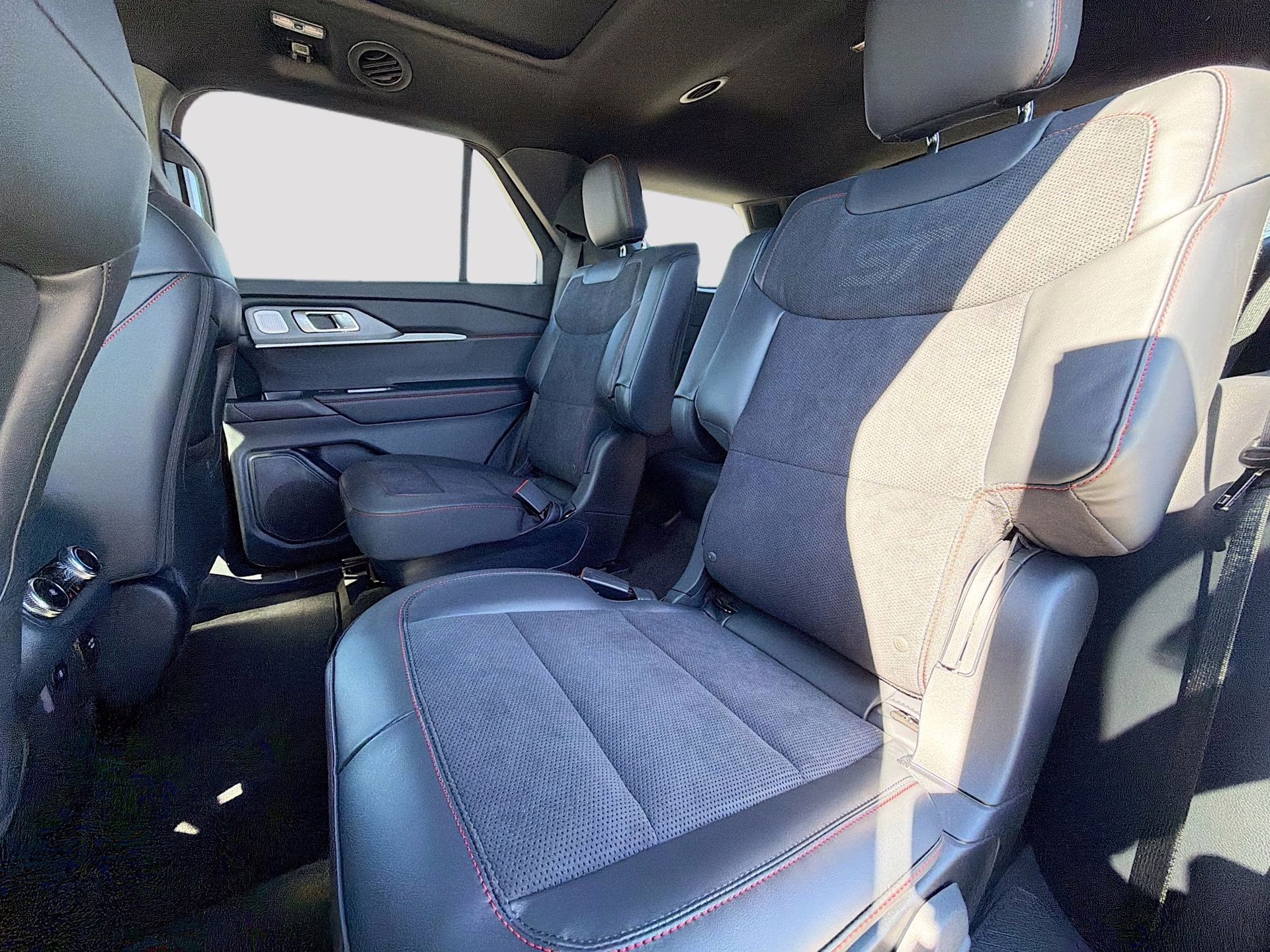 2026 Agate Black Metallic Ford Explorer ST 4X4 SUV