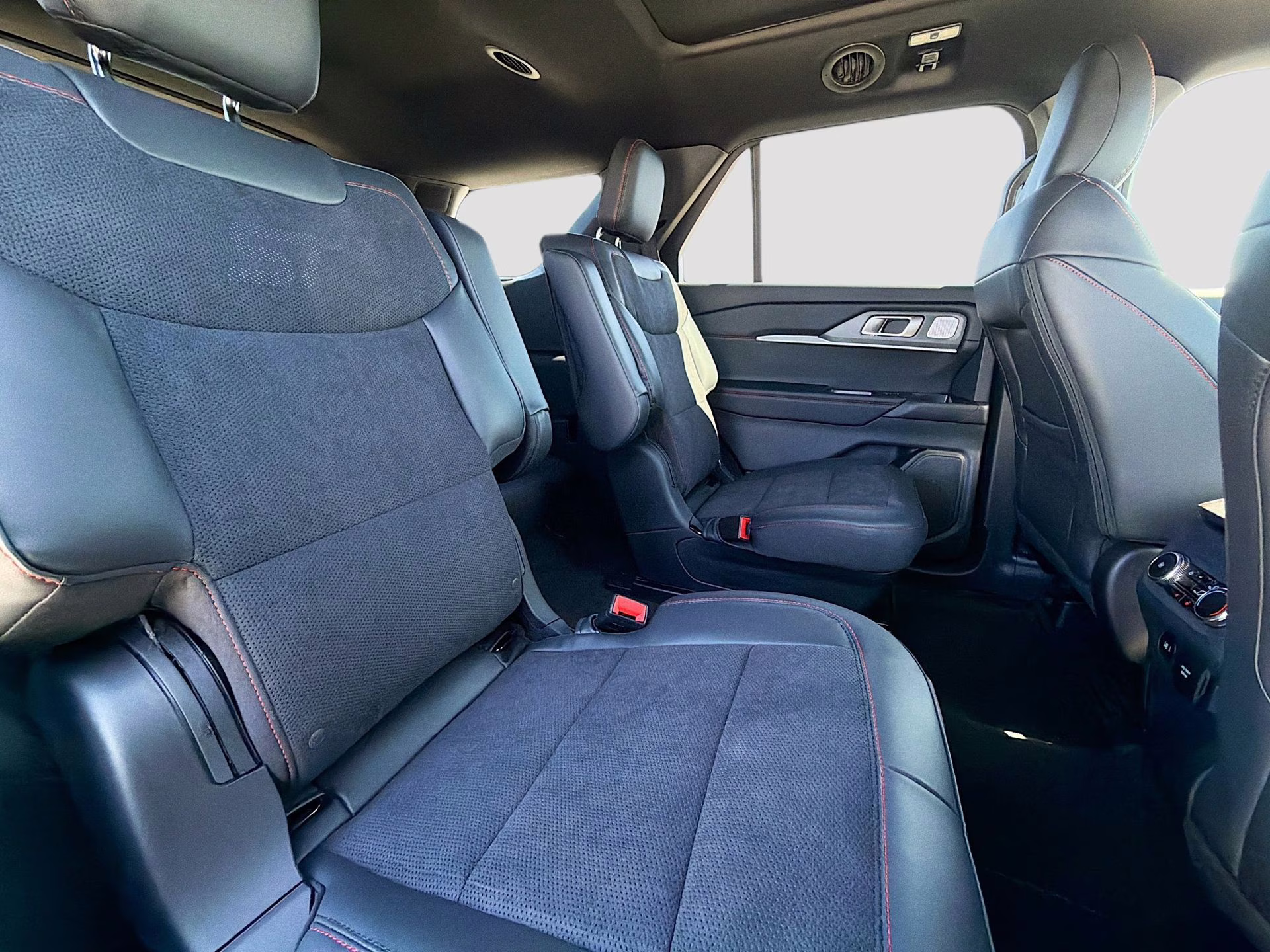 2026 Agate Black Metallic Ford Explorer ST 4X4 SUV