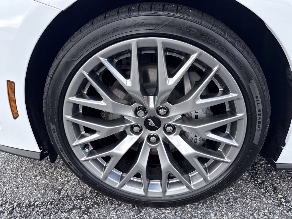 2026 Oxford White Ford Mustang GT RWD Coupe