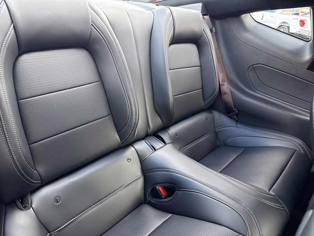 2026 Oxford White Ford Mustang GT RWD Coupe