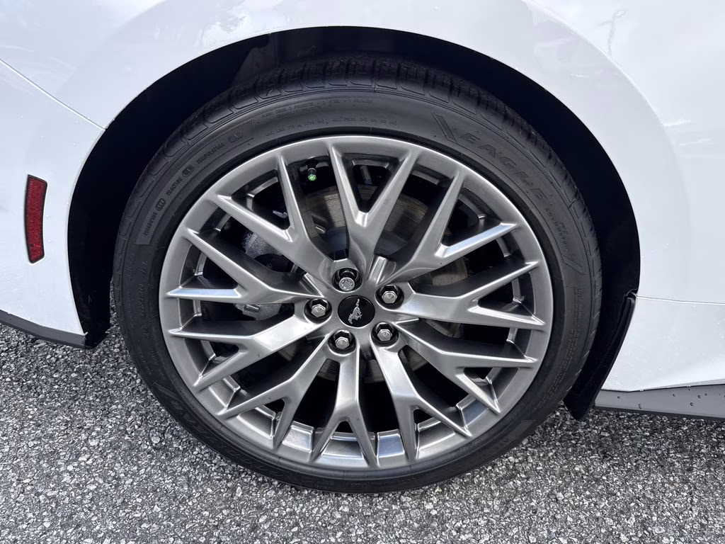 2026 Oxford White Ford Mustang GT RWD Coupe