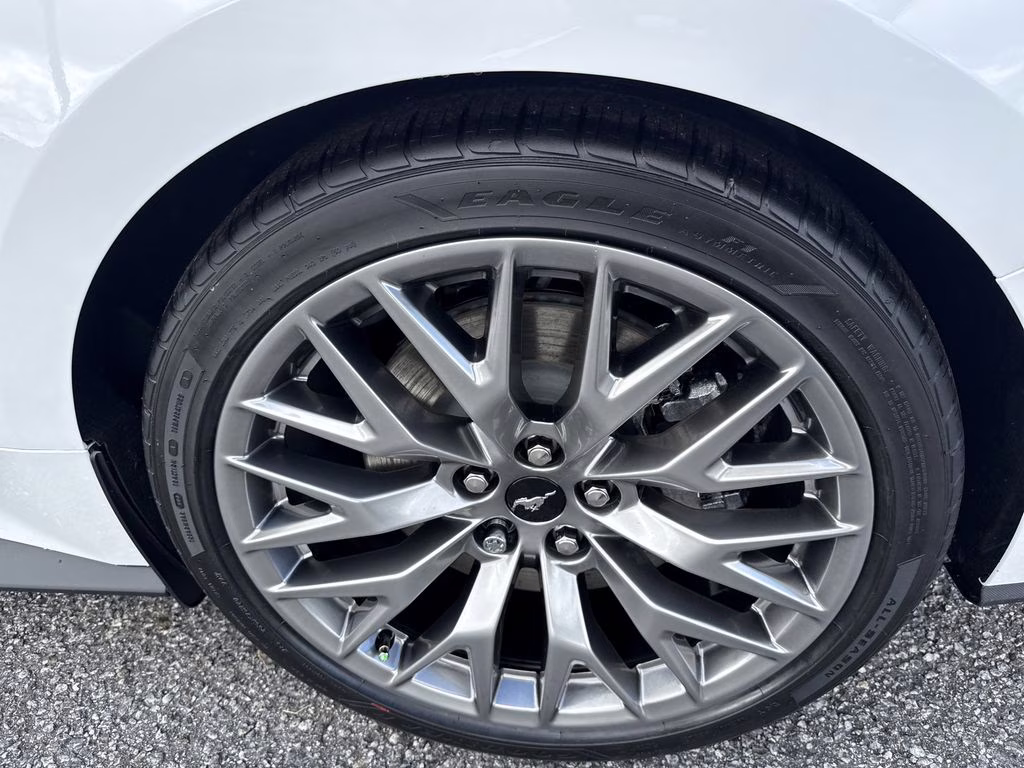 2026 Oxford White Ford Mustang GT RWD Coupe