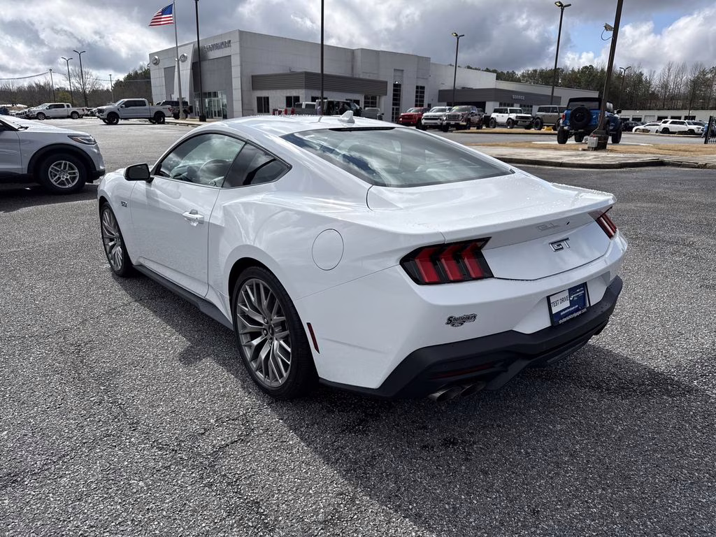 2026 Oxford White Ford Mustang GT RWD Coupe