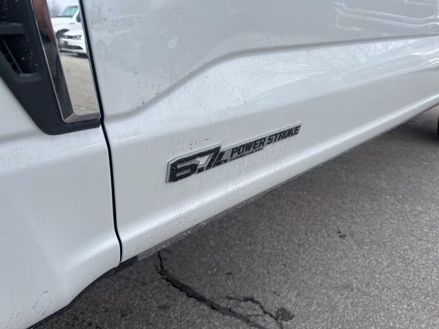 2026 Star White Metallic Tri-Coat Ford Super Duty F-250 SRW Lariat 4X4 Truck