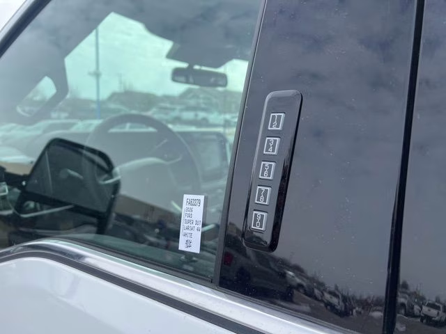 2026 Star White Metallic Tri-Coat Ford Super Duty F-250 SRW Lariat 4X4 Truck