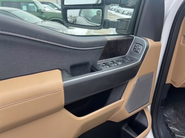 2026 Star White Metallic Tri-Coat Ford Super Duty F-250 SRW Lariat 4X4 Truck