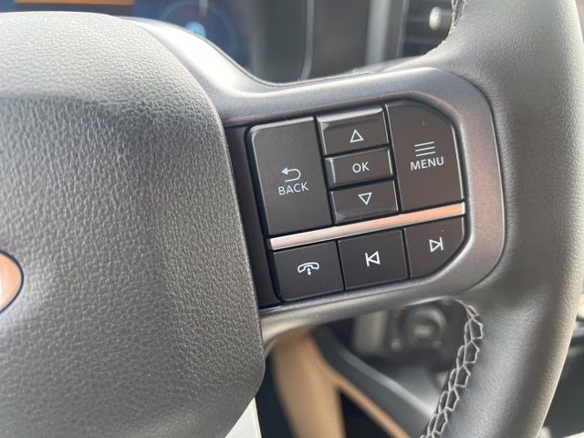 2026 Star White Metallic Tri-Coat Ford Super Duty F-250 SRW Lariat 4X4 Truck