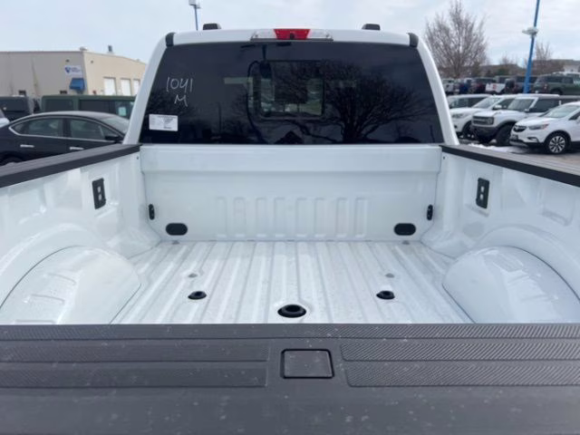 2026 Star White Metallic Tri-Coat Ford Super Duty F-250 SRW Lariat 4X4 Truck