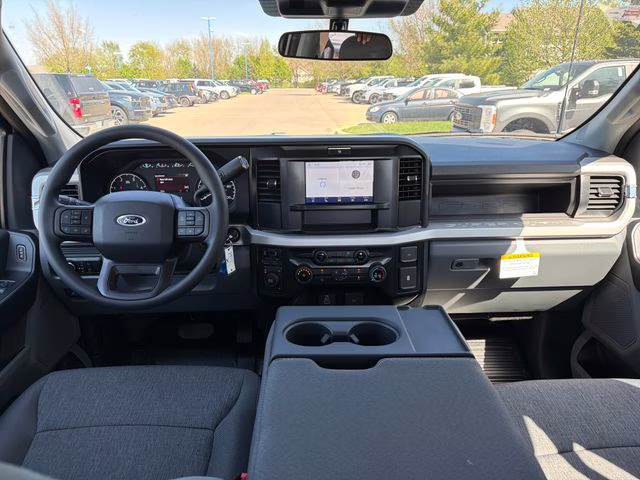 2026 Oxford White Ford Super Duty F-350 DRW XL 4X4 Truck