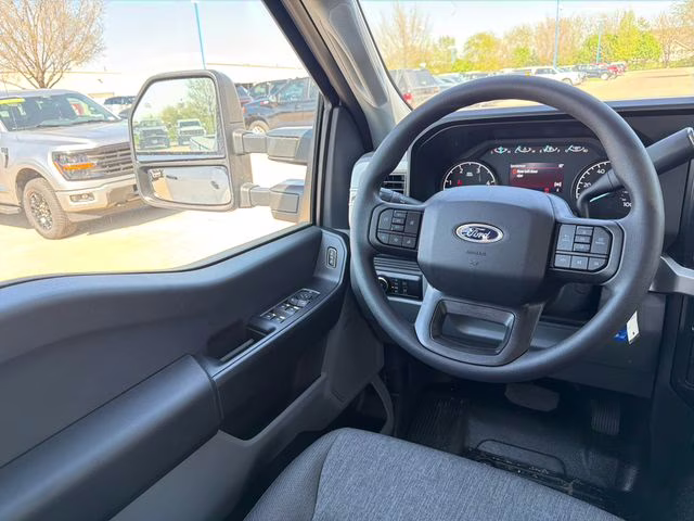 2026 Oxford White Ford Super Duty F-350 DRW XL 4X4 Truck