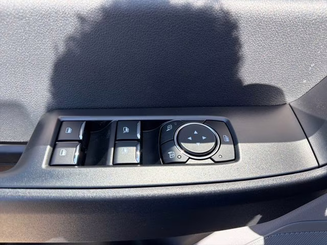 2026 Oxford White Ford Super Duty F-350 DRW XL 4X4 Truck