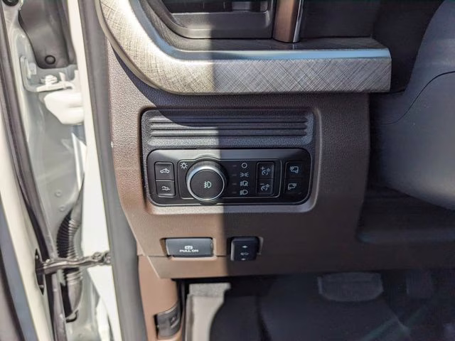 2026 Star White Metallic Tri-Coat Ford Super Duty F-250 SRW King Ranch 4X4 Truck