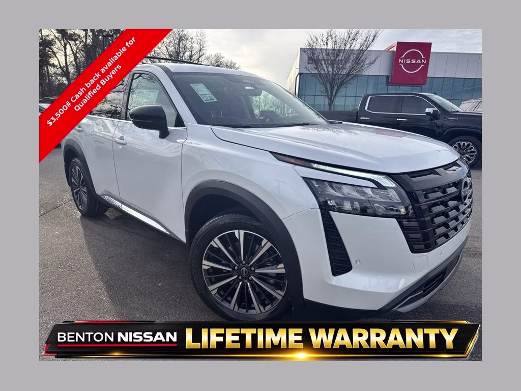 2026 Everest White Pearl Tricoat Nissan Pathfinder Platinum 4X4 SUV