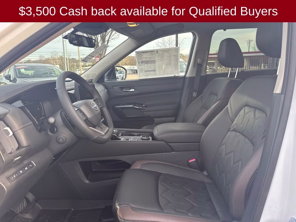 2026 Everest White Pearl Tricoat Nissan Pathfinder Platinum 4X4 SUV