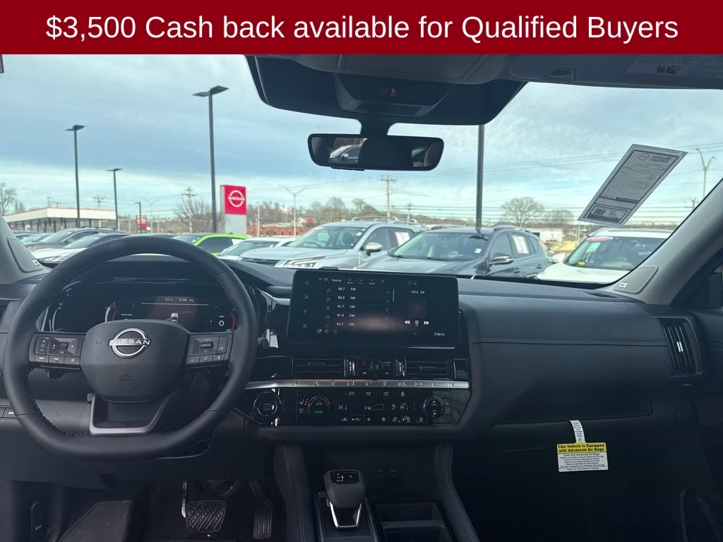 2026 Everest White Pearl Tricoat Nissan Pathfinder Platinum 4X4 SUV